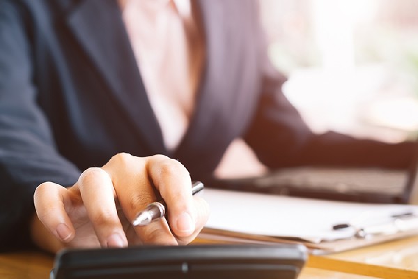 美国宣布扩大对钢铁和铝进口征收50%关税的范围